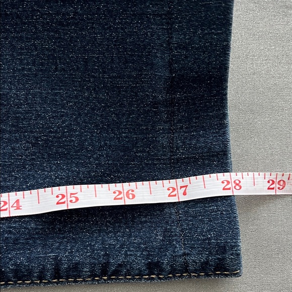 Signature by Levi Strauss Curvy Straight Leg Jeans in Dark Blue Wash Size 12 - Picture 15 of 15